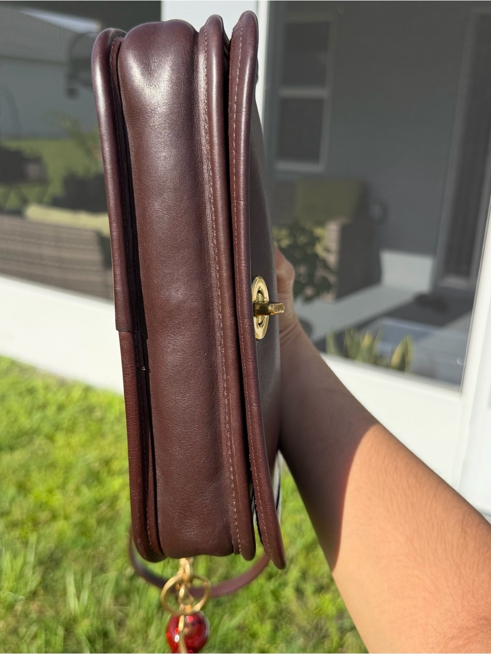 Vintage coach pocket purse in chocolate brown - Picture 7 of 12